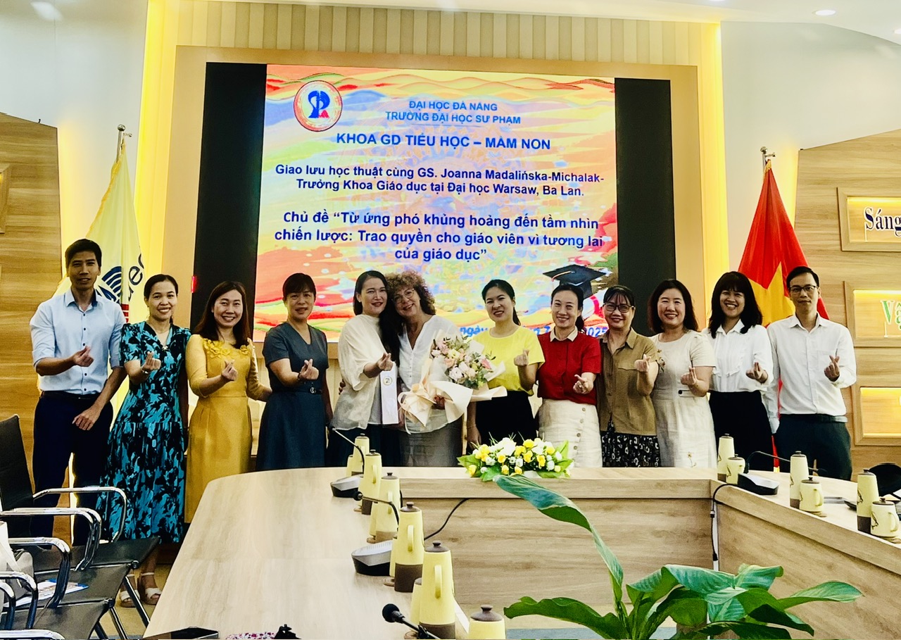 Khoa GDTH-MN giao lưu học thuật cùng GS. Joanna Madalińska-Michalak